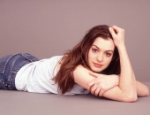 Anne Hathaway - Picture 27 - 1024x768